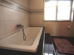 Geraumige Villa Solitude in Wendorf im Bernstein Resort