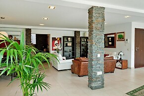 Villa With Pool and Extravagant Architecture