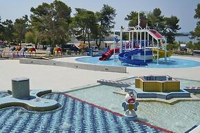 Apartment in Zaton With Swimming Pool