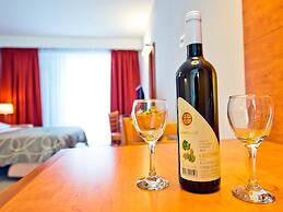 Apartment in Zaton With Swimming Pool