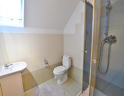Holiday Apartment, 3 Bedrooms, Garden, Slowino