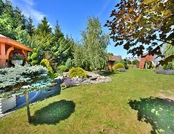 Holiday Apartment, 3 Bedrooms, Garden, Slowino