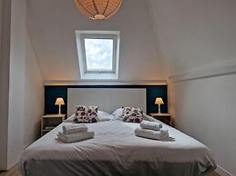 Beautiful Family Holiday Home in Diben, Plougasnou