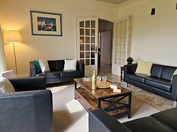 Beautiful Family Holiday Home in Diben, Plougasnou