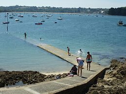 Charming Breton Holiday Home Right by the sea