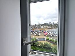 Charming Breton Holiday Home Right by the sea
