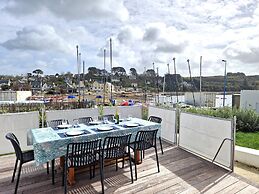 Charming Breton Holiday Home Right by the sea