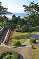 Villa in Locquirec With Garden
