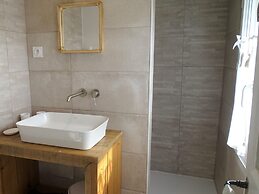 Villa in Locquirec With Garden