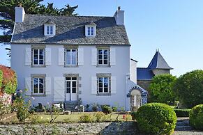 Villa in Locquirec With Garden