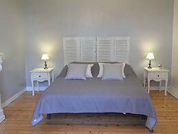 Villa in Locquirec With Garden