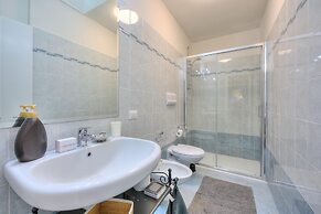 Agata Maison-historical Center and Lake