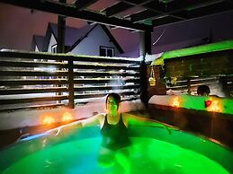 Comfortable Houses, Swimming Pool, Jacuzzi, Rewal