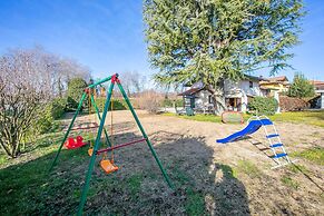 Cedar House Villa Few Minutes From Lake