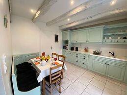 Stone House Typical of the Pays de Rance, 900m From the Beach