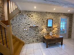 Stone House Typical of the Pays de Rance, 900m From the Beach