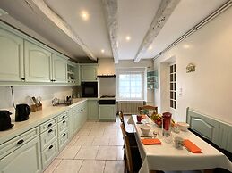 Stone House Typical of the Pays de Rance, 900m From the Beach