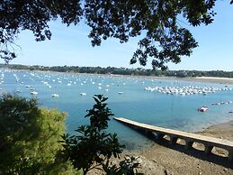 Stone House Typical of the Pays de Rance, 900m From the Beach