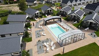 Holiday Homes With air Conditioning, Pool, Jacuzzi
