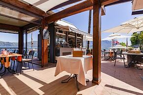 Residence Casa & Vela With Private Beach, Oggebbio