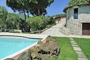 Villa in Rio Nell Elba With Pool