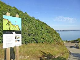 Comfortable Holiday Home With Fantastic sea View