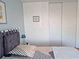 Comfortable Holiday Home With Fantastic sea View