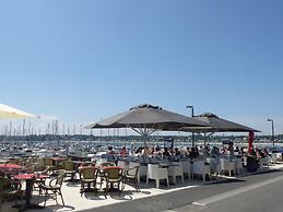 Holiday Flat Near the Beach on the Emerald Coast