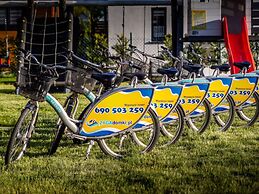 Cozy Family Cottages in Gaski Near the Beach