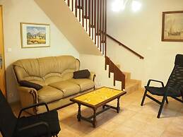 Country House With Private Terrace, Beaucaire