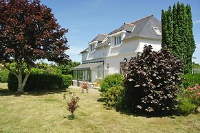 Holiday Home Near Village Centre and Beach