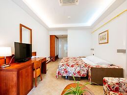 Apartments in Zaton Holiday Resort With Pool