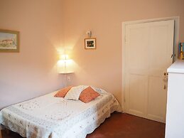 Charming Provencal Holiday Home With Garden