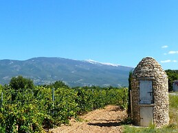 Charming Provencal Holiday Home With Garden