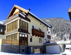 Flat in Krimml With a Balcony