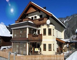 Flat in Krimml With a Balcony