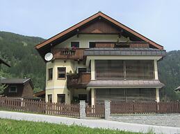 Flat in Krimml With a Balcony