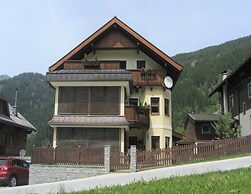 Flat in Krimml With a Balcony