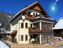Flat in Krimml With a Balcony