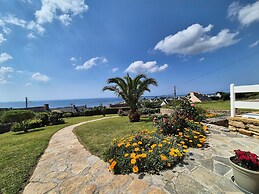 Holiday Home sea View, Plouhinec