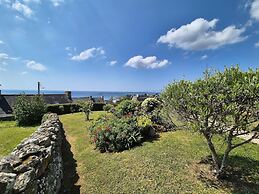 Holiday Home sea View, Plouhinec