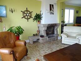 Holiday Home sea View, Plouhinec