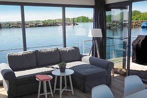 Hausboot in Boltenhagen