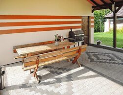 A Comfortable Holiday Home With a Swimming Pool and Jacuzzi in Miedzyw