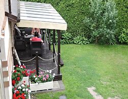 A Comfortable Holiday Home With a Swimming Pool and Jacuzzi in Miedzyw