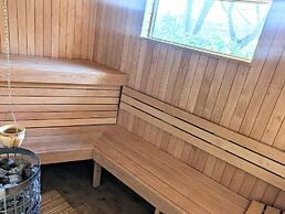 Luxurious, Spacious Apartment, Sauna Included