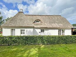 Charmantes Reetdachhaus in Lehe