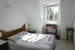 Classic Breton Holiday Home in Sarzeau