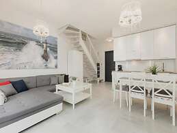 Comfortable Holiday Home With Garden, Summer Pool