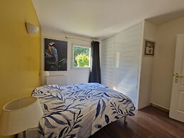 Holiday Home With Garden, Auray